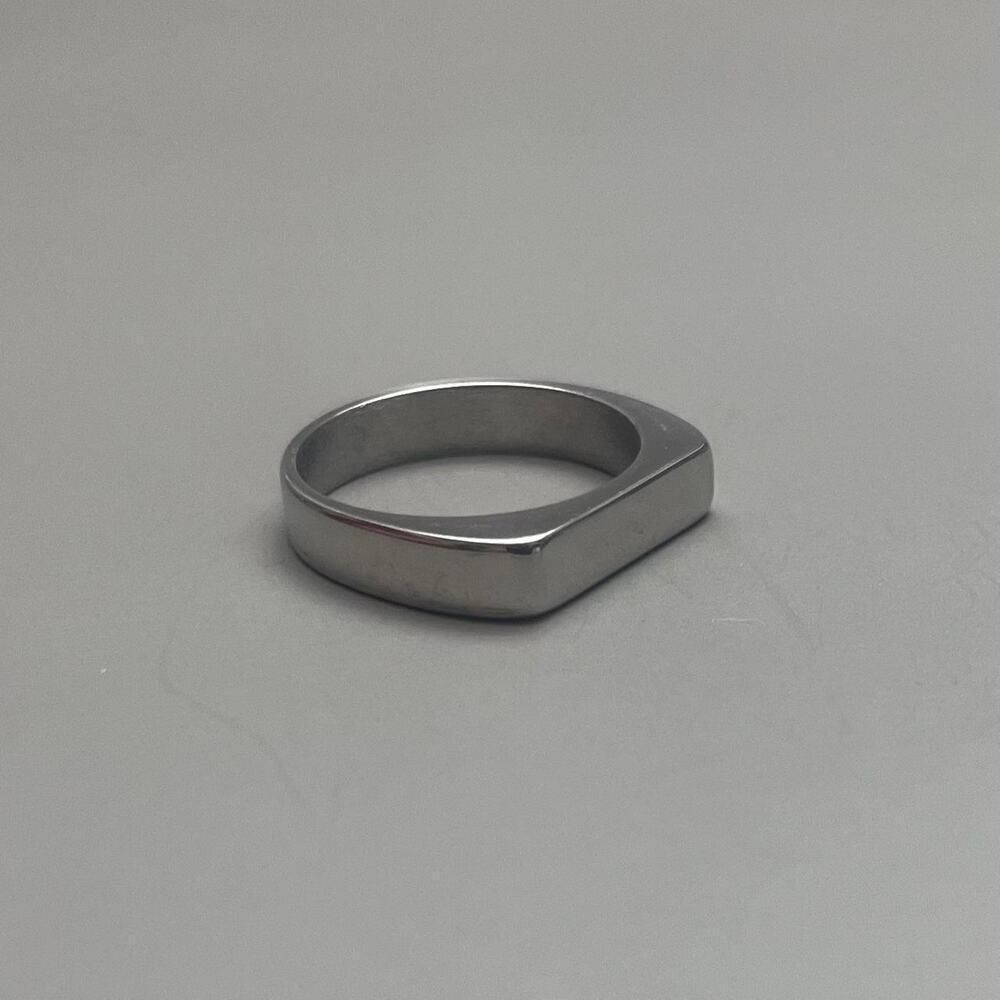 Y2k vintage silver modern